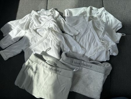 Baby Body und Hosen Gr 50/56