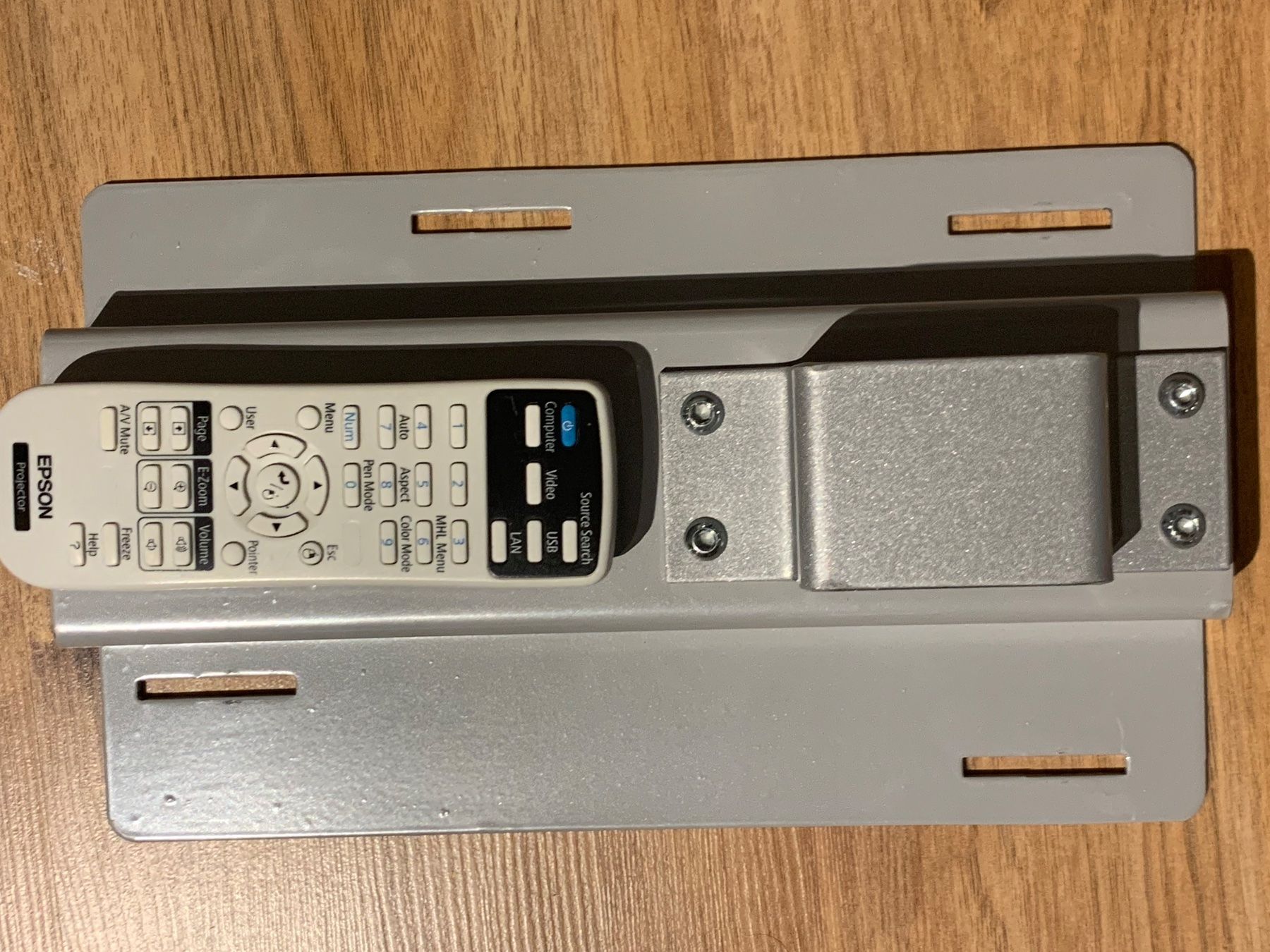 Epson Vidéoprojecteurs: Projecteur EPSON EB-580 – D'occasion à Matran par bellzag 2