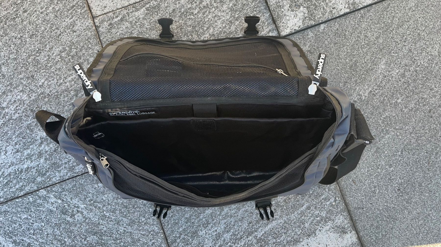 Superdry Sacs: SuperDry Umhängetasche – D'occasion à Jona par tim_67jq 2