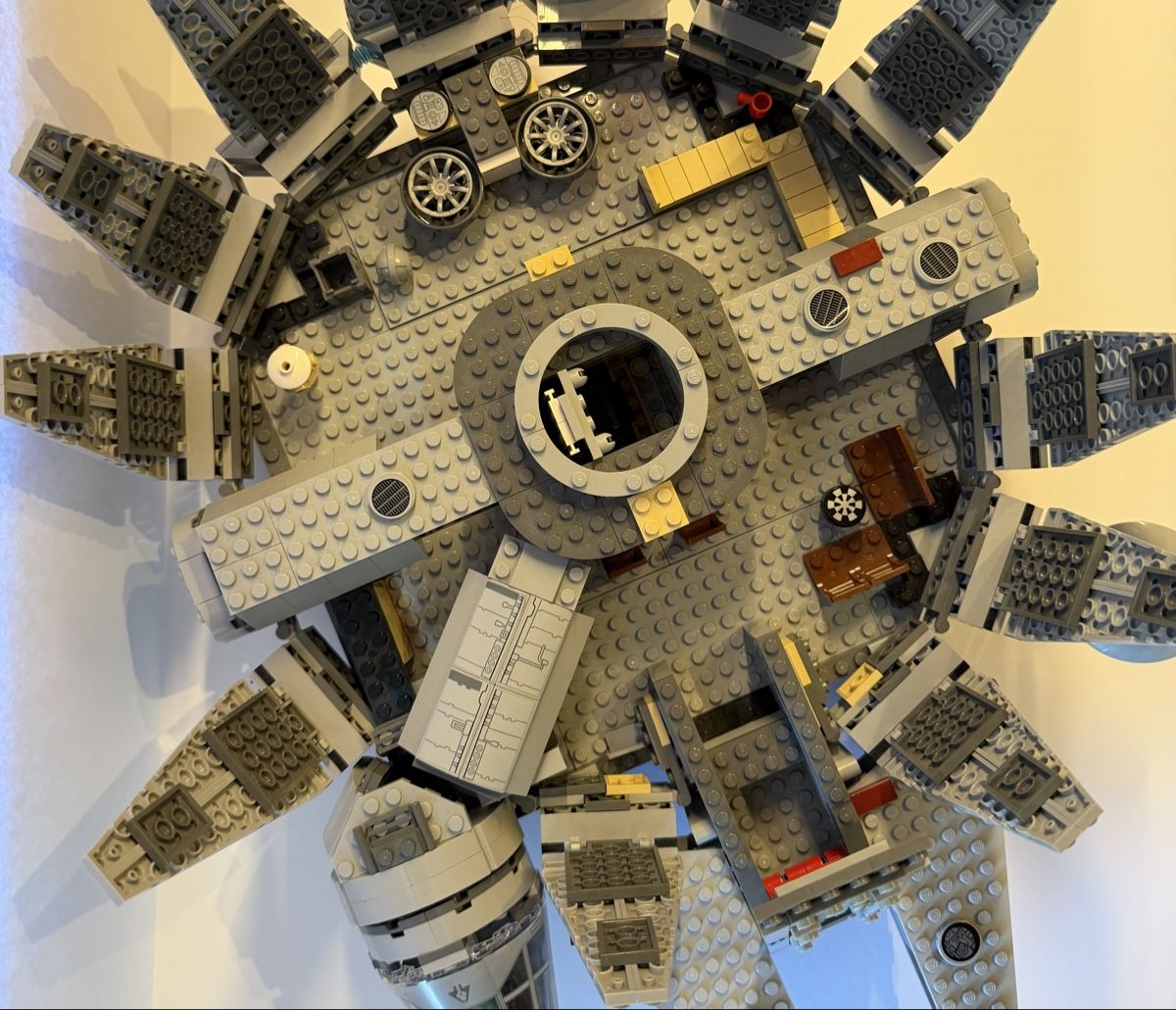 Lego Baukästen: LEGO Star Wars 7965 Millennium Falcon – Gebraucht aus Beinwil am See von Tobi-Wied 7