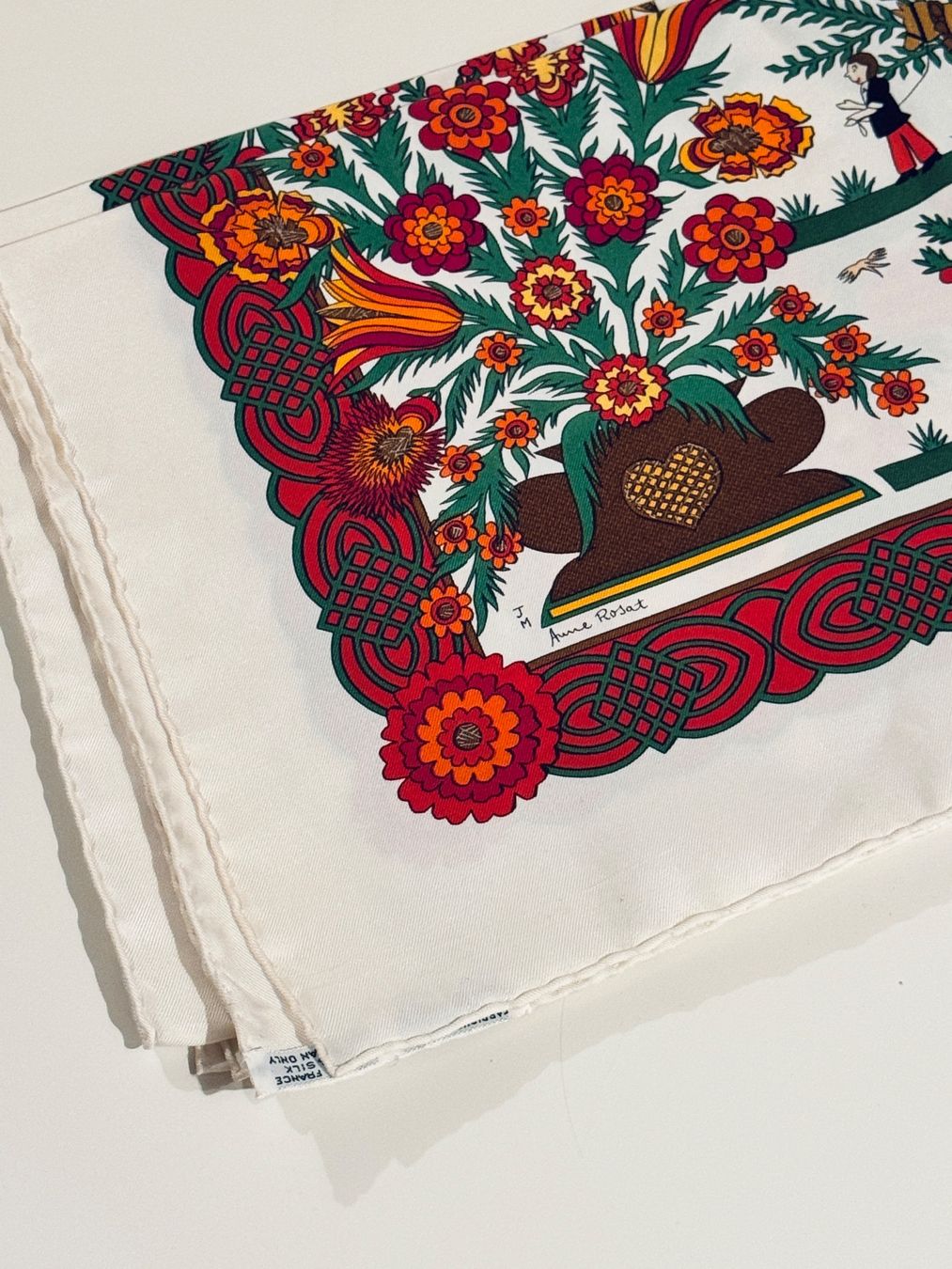 Hermès Foulards & écharpes: Carré Hermès Anne Rosat "Découpages" – Neuf (Voir description) à Affoltern am Albis par goodthings_ 4