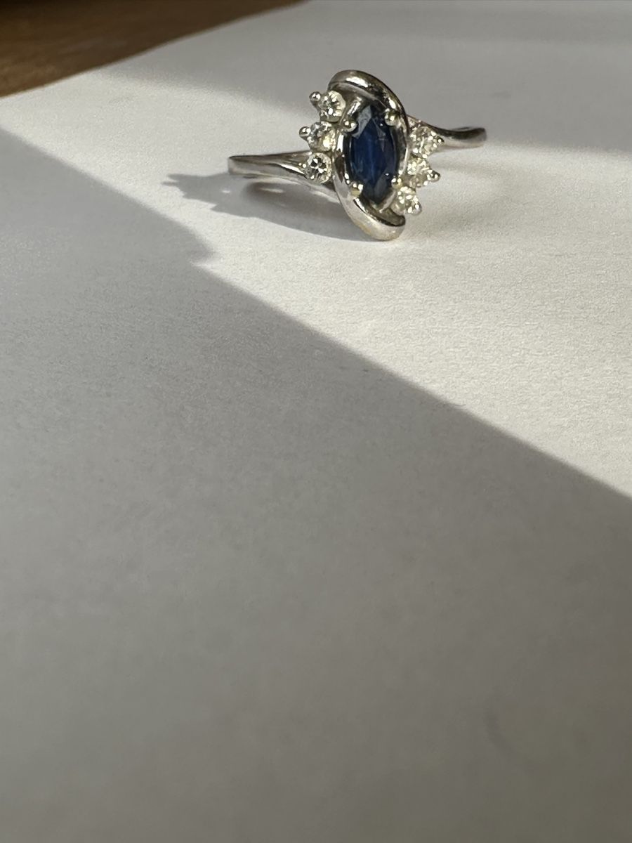 Ringe: Saphir mit Diamanten – Gebraucht aus Bäch SZ von Spiesson 1