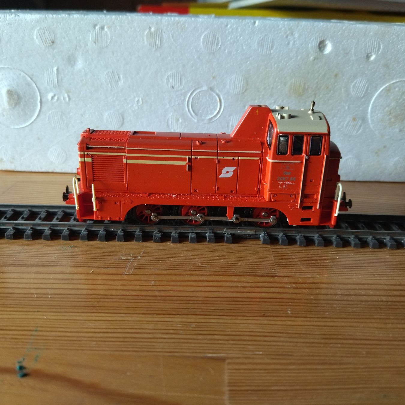 Lima Modelleisenbahnen: Lima E-Lok 20 8148L (889) – Defekt aus Basel von BeanieUp