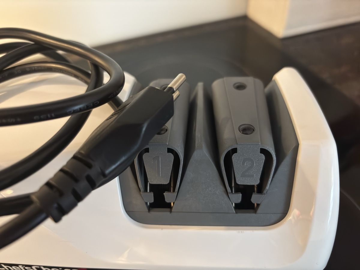 Elettrodomestici da cucina: Electric Knife Sharpener – Nuovo (secondo la descrizione) da Bironico venduto da Koalaboss 3