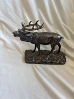 Hirsch Figur aus Metall auf Sockel guter Zustand