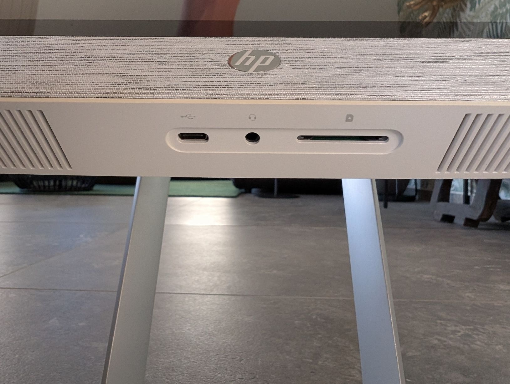 Hewlett Packard PCs: HP All-in-One Computer 24-r0xx – Gebraucht aus Füllinsdorf von relyw 4