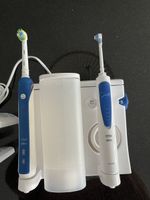 Oral-B Oral Health Center OxyJet mit Zubehör