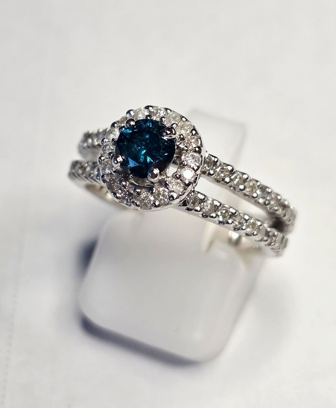 Ringe: Weissgold mit blauem Diamant Ring – Neu (gemäss Beschreibung) aus Zürich von benedikt12 8