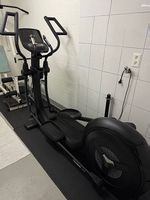 TAURUS Crosstrainer kaum benutzt