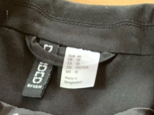 H&M Giacche: H&M DIVIDED Damen Blazer, Gr. 40, Schwarz – Usato da Worb venduto da farben20zauber 2