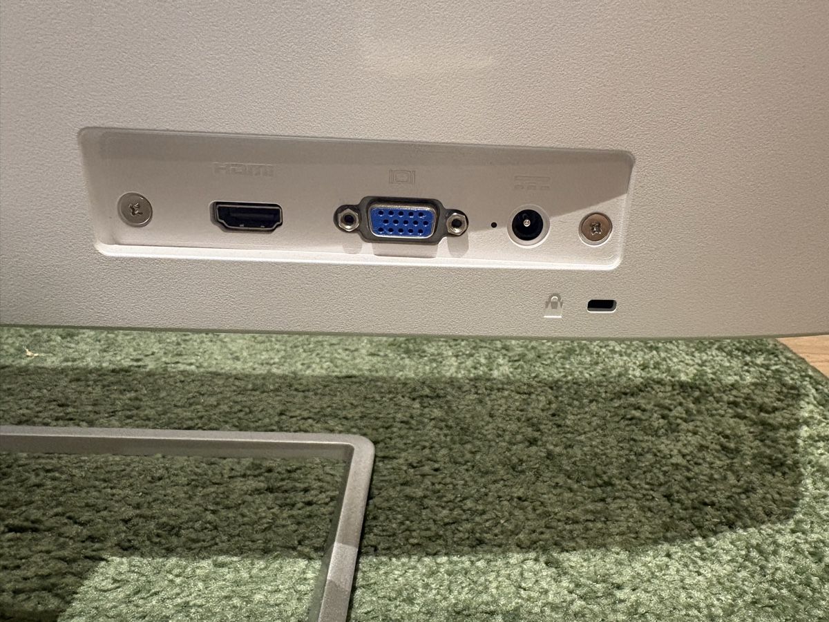 Monitor: HP Bildschirm 21.5 Inch – Usato da Kappelen venduto da a_robert87 1