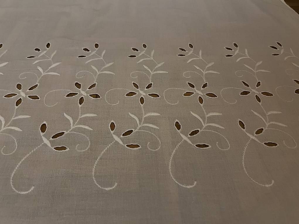 Tende: Tende bianche fiori – Usato da Pazzallo venduto da nic_6zpt