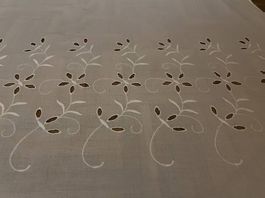 Tende bianche fiori
