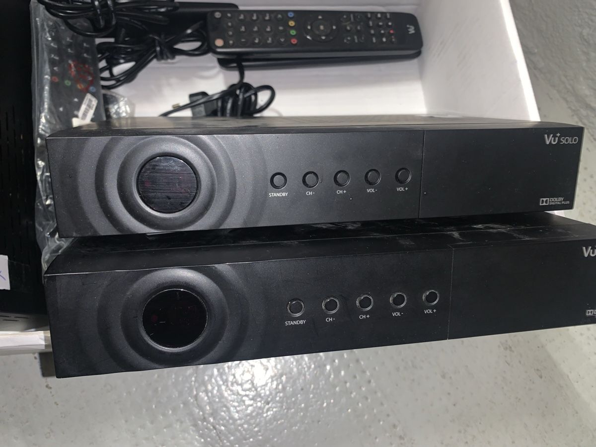 Vu Ricevitori: 4 VU+ solo satellite receivers – Usato da Genève venduto da khazrif