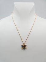 PONIROS COLLIER IN ROSÉGOLD MIT WEISSEN UND BLAUEN DIAMANTEN