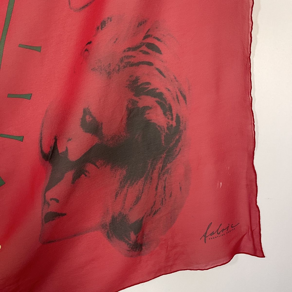 Fabric Frontline Foulard & Sciarpe: FABRIC FRONTLINE Silk Scarf – Usato da Emmen venduto da Avviivva_Com2023 4
