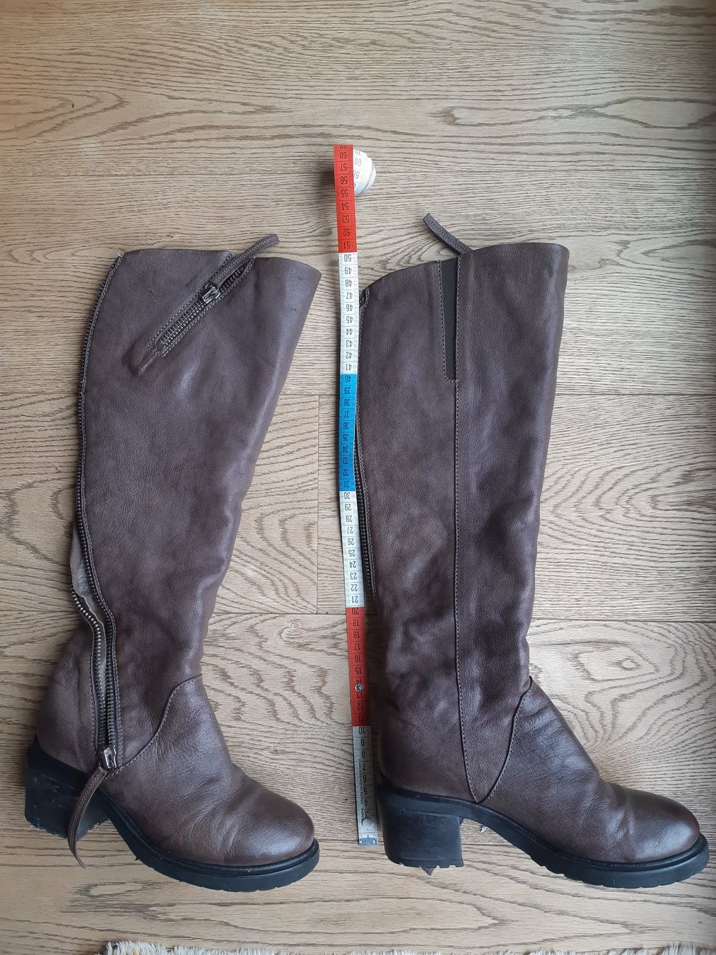 Scarpe da donna: Bottes hautes en cuir - Onid Studio – Usato da Montreux venduto da kubo 6