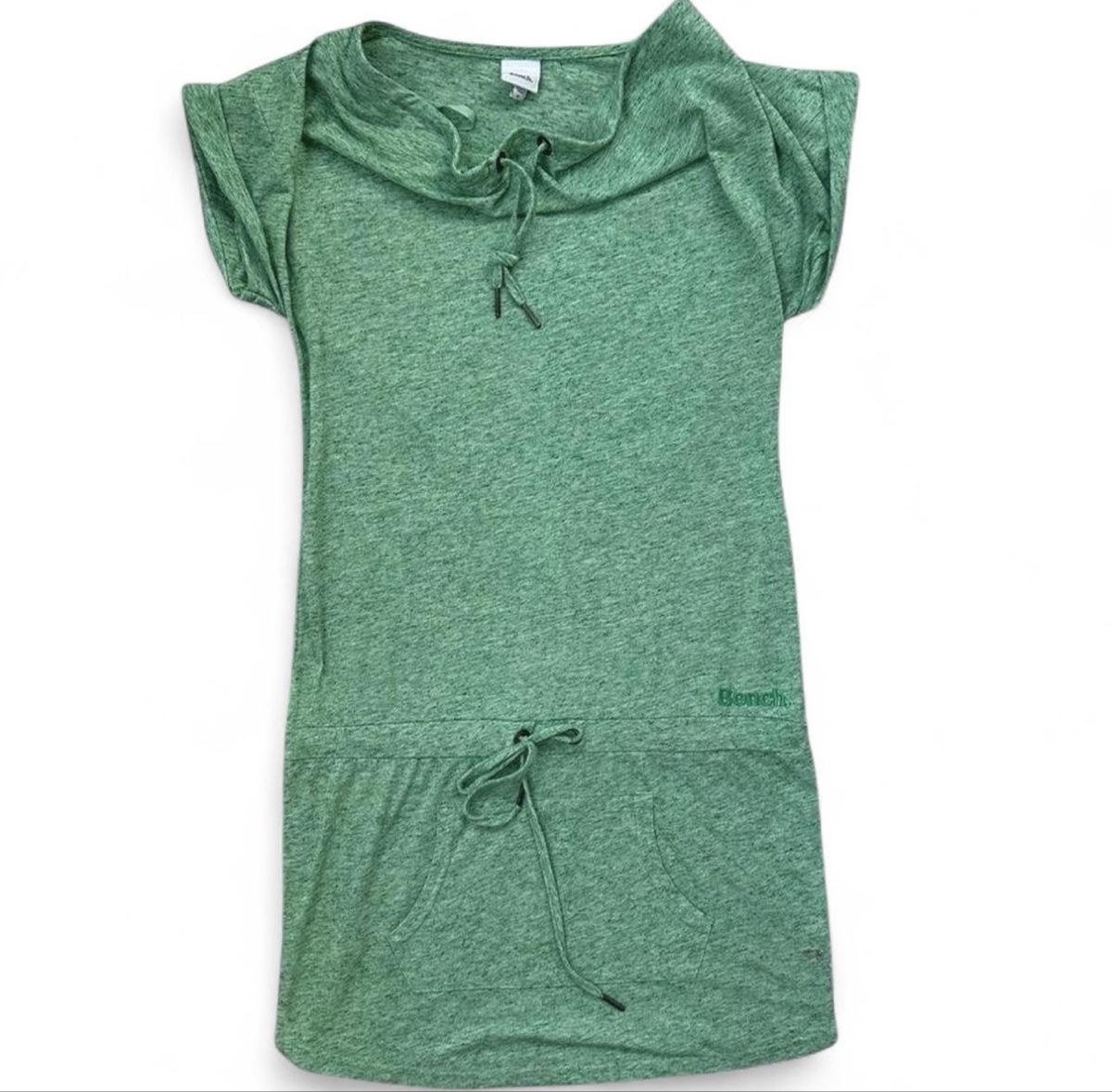 Kleider: Bench Kleid grün mit Kapuze und Drawstring – Gebraucht aus Wohlen AG von jes_9c79 1