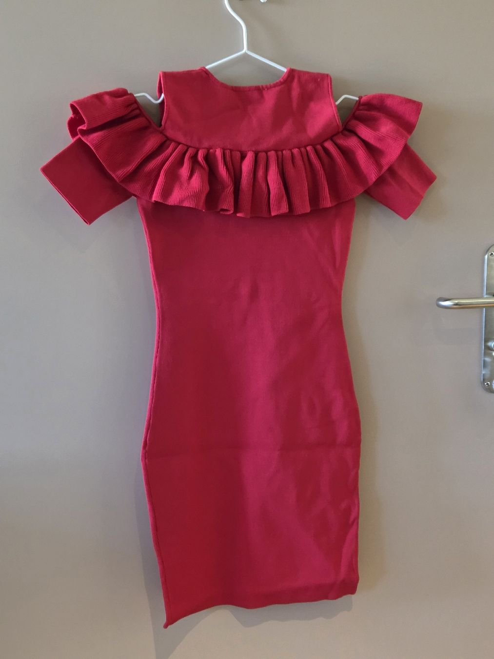 Morgan Vestiti: MORGAN rotes Kleid mit Rüschen – Usato da Emmen venduto da GrabandGo 2
