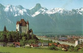 Thun - Schloss mit Stockhorn