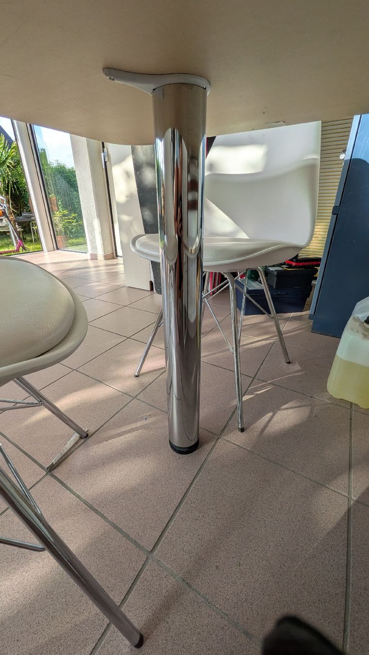 Set de table et chaises: Wandtisch Tisch inkl. 2 stühle – D'occasion à Safnern par Yaennu 3