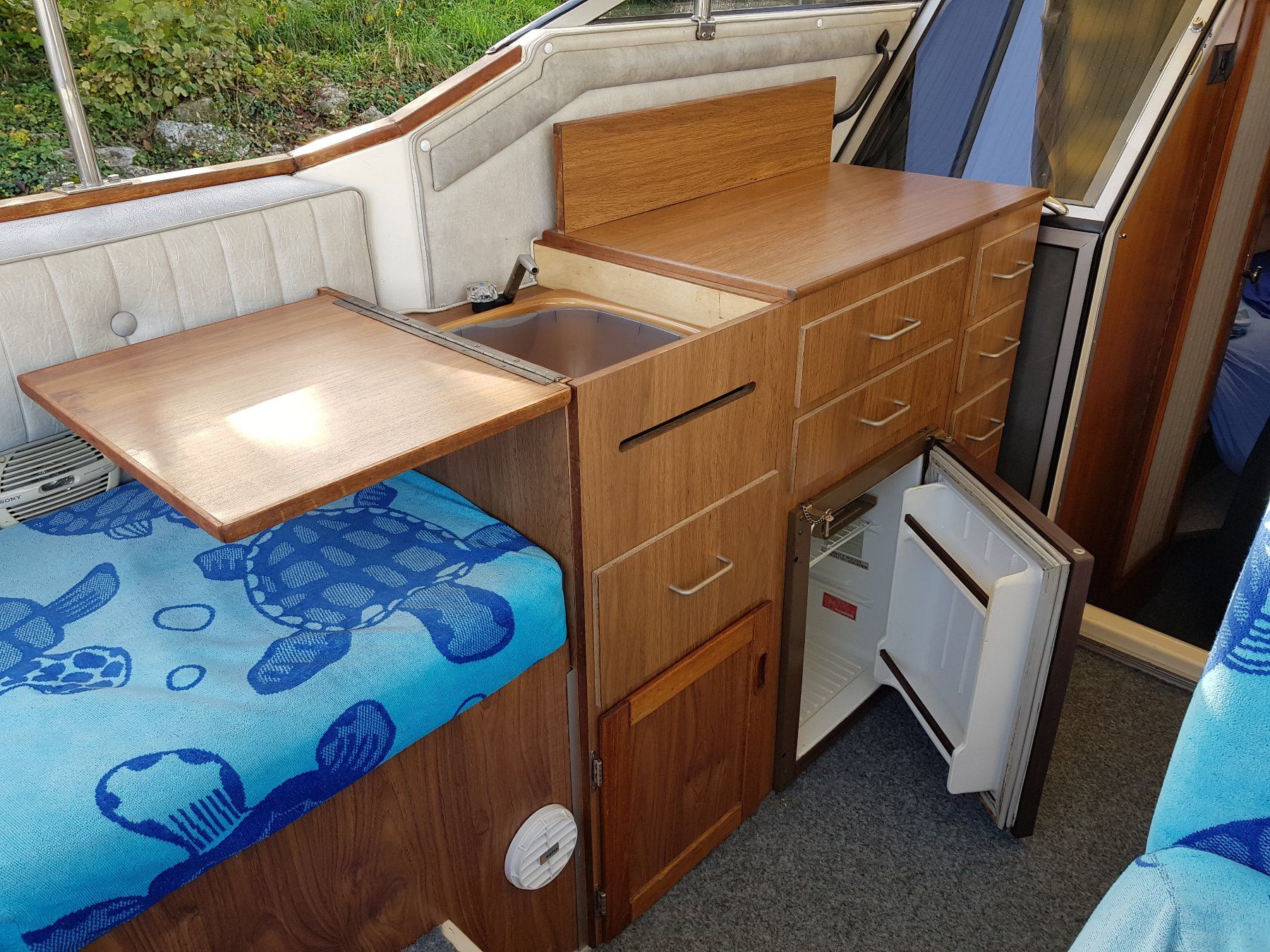 Draco Barche: Schönes Motorboot Draco 2400 ST Styling – Usato da Arlesheim venduto da S1919 4