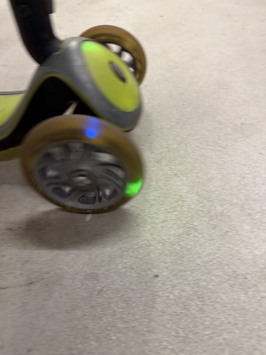 Globber Kickboard: Globber Scooter Junior – Usato da Buchs SG venduto da SPAMPAM 1