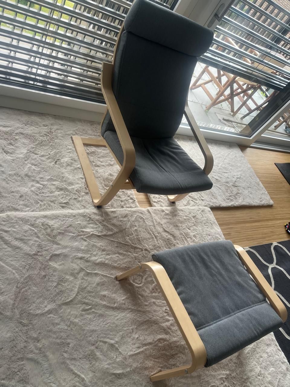 Ikea Fauteuils: Sessel und Hocker hellgrau – D'occasion à Küsnacht ZH par technopolis13 1