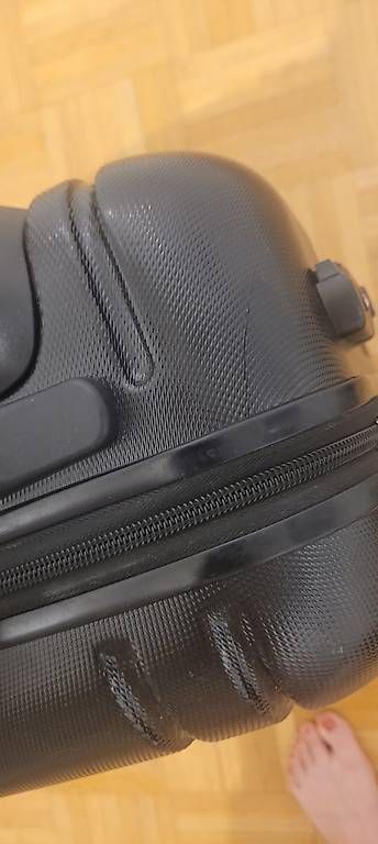 Valigie: Hartschalenkoffer Kabinengepäck – Usato da Liestal venduto da sun_ntq9 2