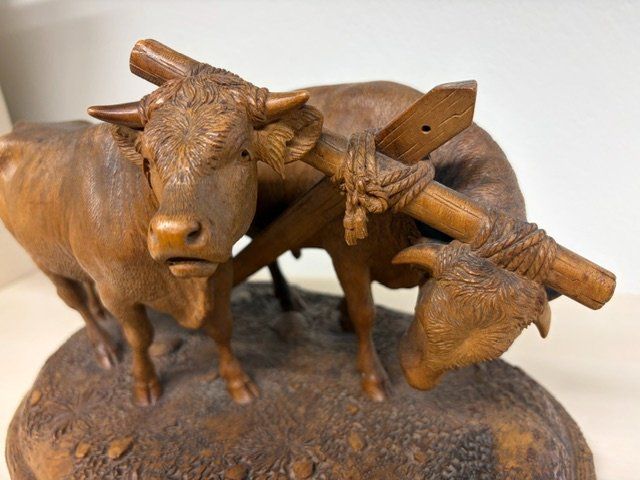 Statuette: geschnitztes Ochsengespann, Brienz, Johann Huggler – Usato da Galgenen venduto da Crystaldisplay 2