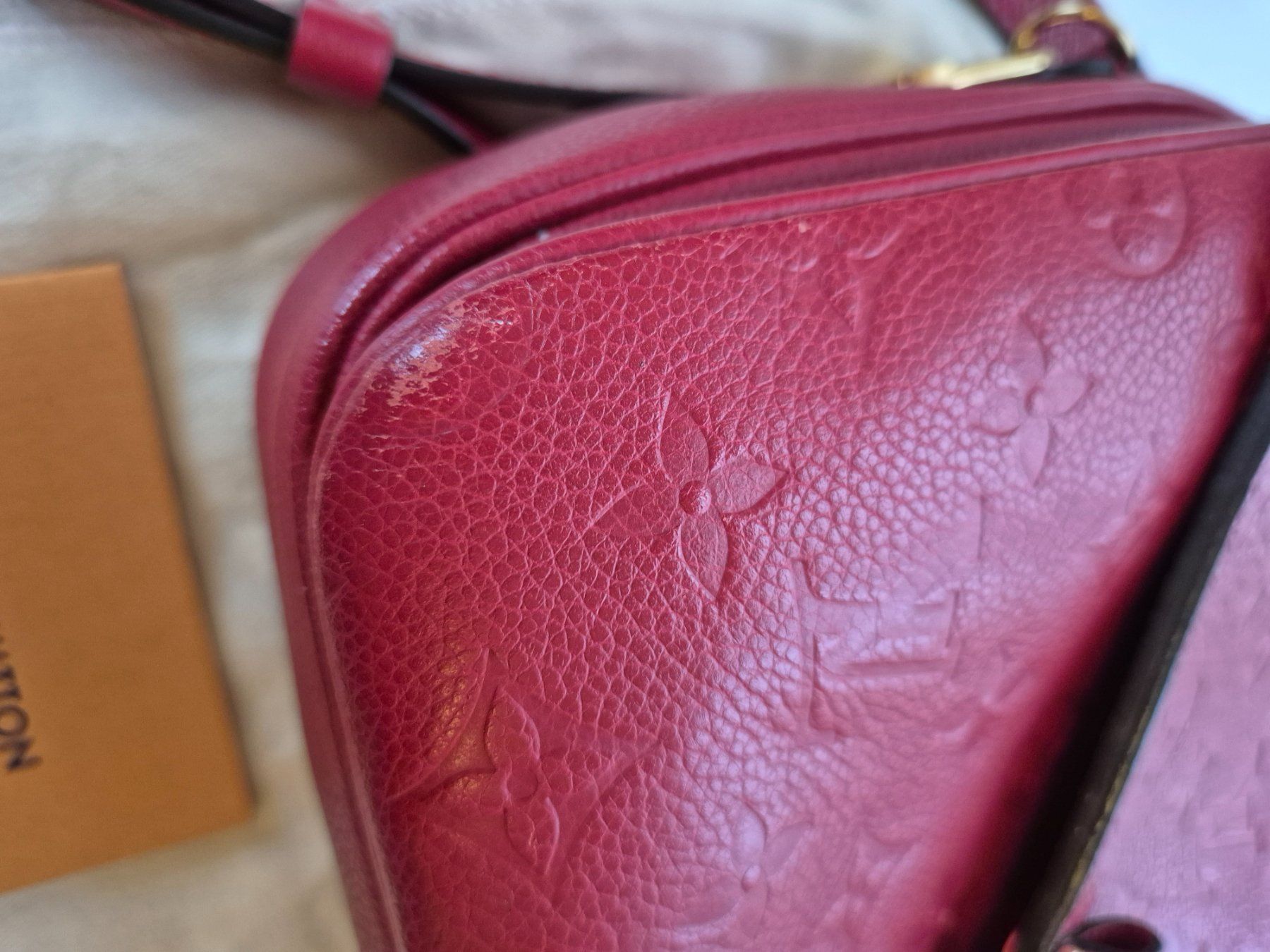 Louis Vuitton Taschen für Damen: Louis Vuitton Tasche Metis Monogram Empreinte rot – Gebraucht aus Winterthur von vabit_9 4
