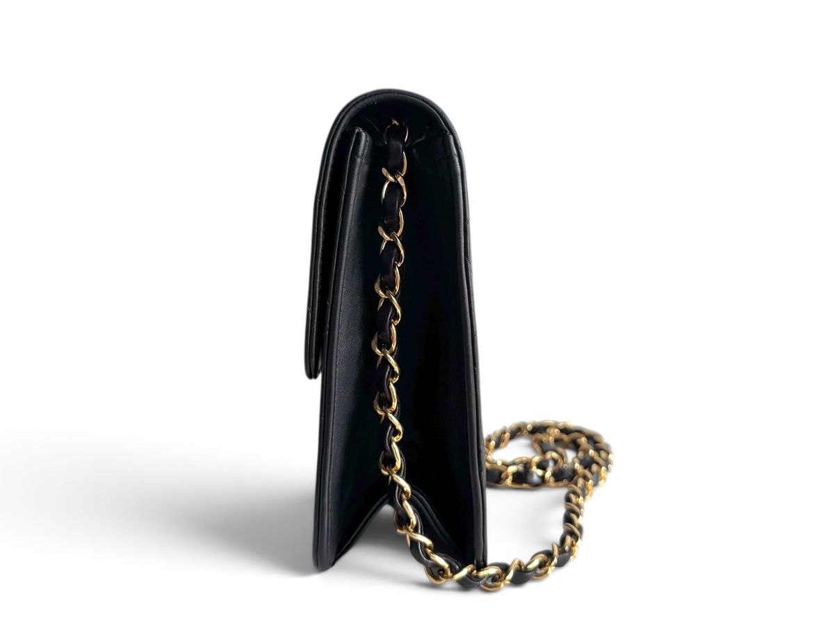 Chanel Taschen für Damen: CHANEL Lambskin Quilted Timeless Single Flap – Gebraucht aus Kriens von hannaandkiko 2