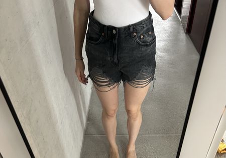 Zerrissene Hotpants Gr. 38
