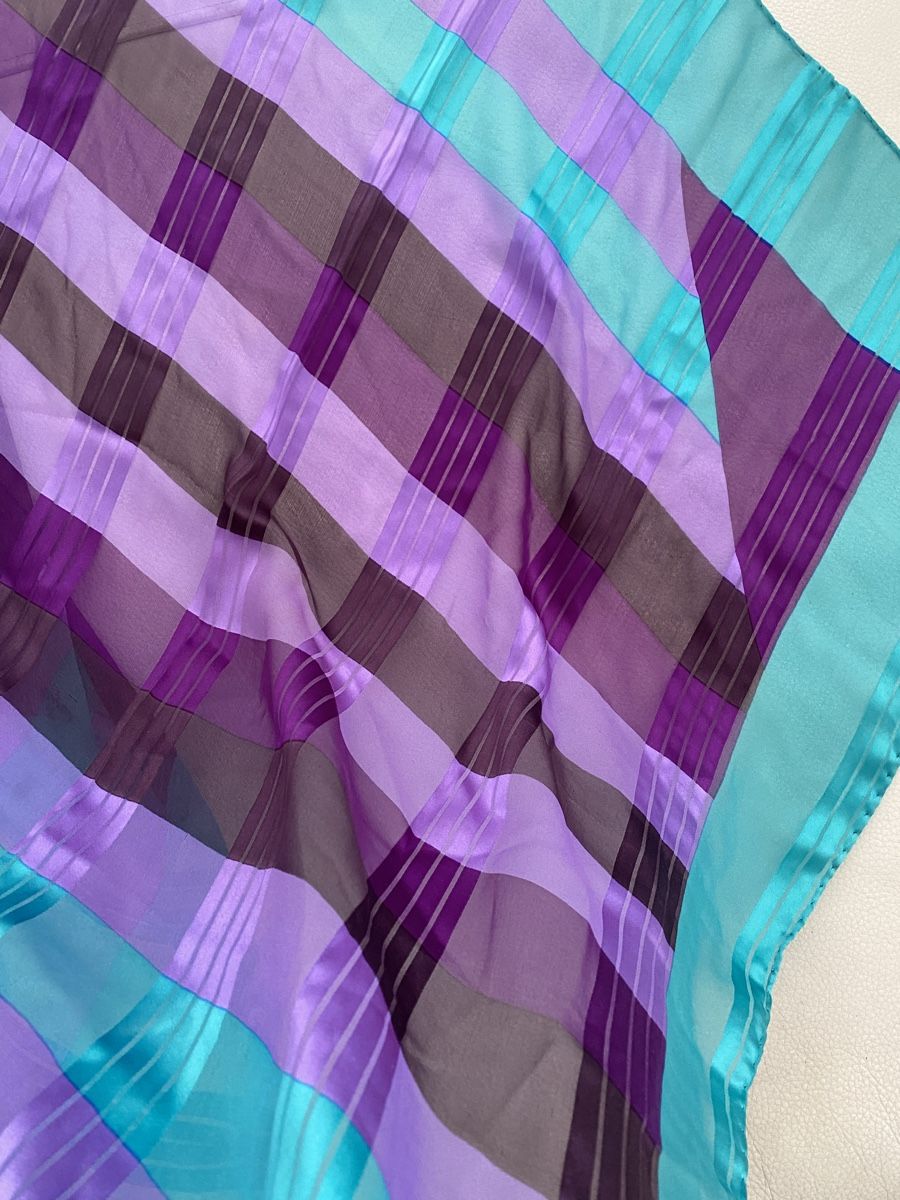 Foulards, Tücher & Schals: Seiden Foulard 🌸 – Gebraucht aus Opfikon von Luis144 6