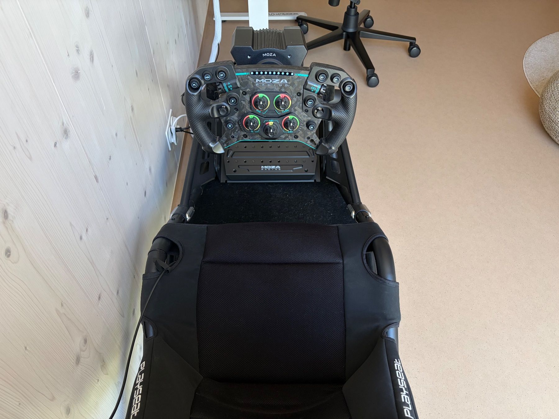 Moza Racing Manettes: Sim Rig Playseat Trophy + Moza R12 + Moza GS V2P + Moza SR-P – D'occasion à Wettingen par Checco2202 5