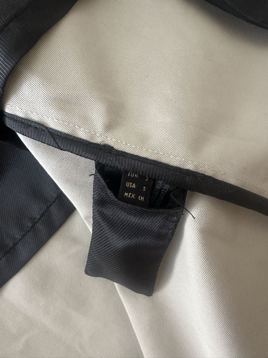 Massimo Dutti Cappotti: Massimo Dutti kurzer Trench – Usato da Zürich venduto da TheaVMO 4