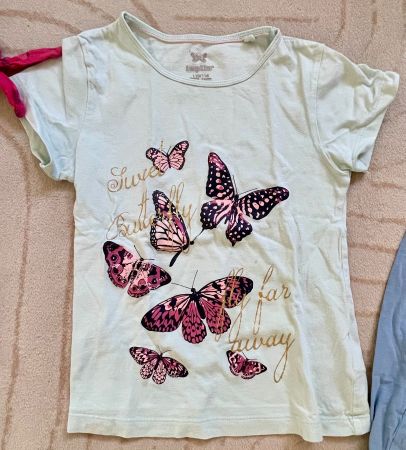 Sommer-Shirt mit Schmetterlingen, Grösse 110