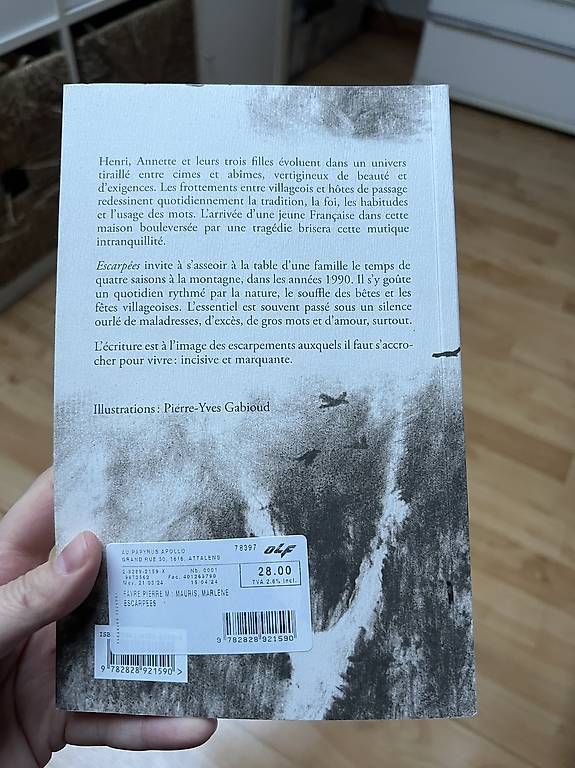 Libri: Livre Escarpées - Marlène Mauris – Usato da Bossonnens venduto da noemie_01 1