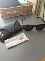 Ray-Ban Wayfarer Sunglasses Black Polarized Used