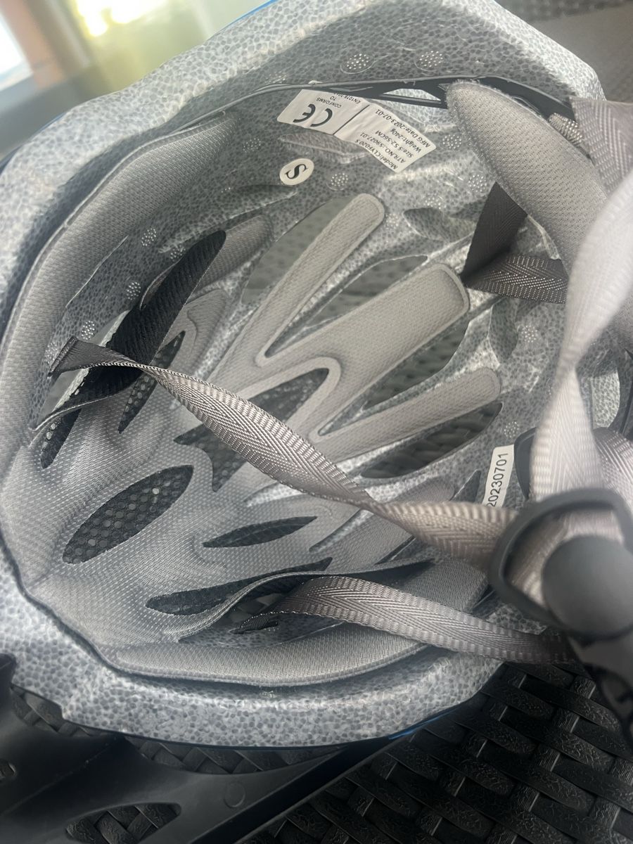 Caschi: Neuer Velohelm – Nuovo (secondo la descrizione) da Bülach venduto da Cucculi 1