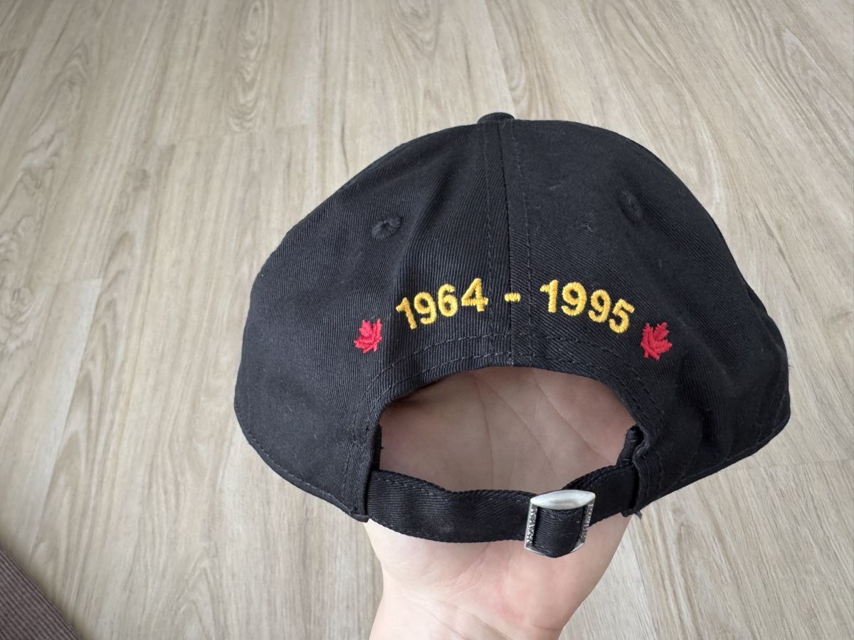 Dsquared2 Copricapi, berretti & cappellini: Dsquared2 Cap schwarz Canada – Nuovo (secondo la descrizione) da Maisprach venduto da jokoundklaas 1
