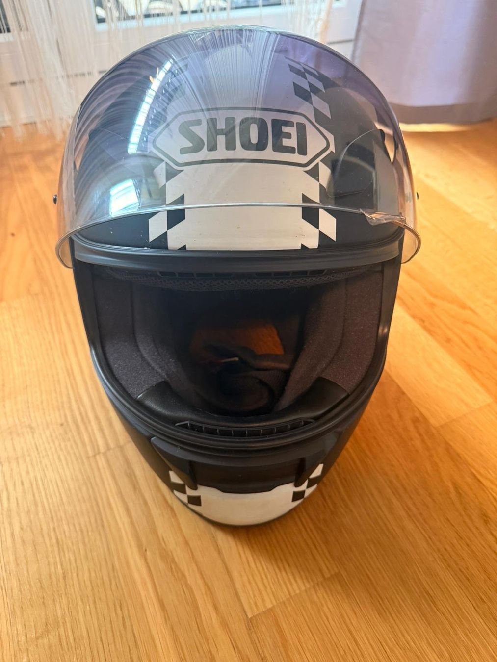 Shoei Caschi & visiere: SHOEI Integralhelm Grösse XS Motorradhelm – Usato da Schaffhausen venduto da Oesi_Privat_Account 1