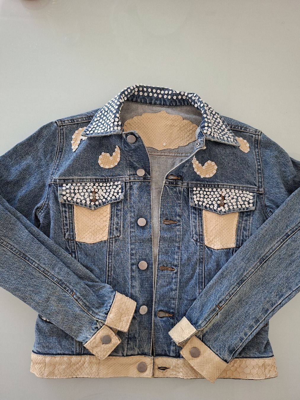 Giacche: Veste en jean customisée - Taille S - – Usato da Renens VD venduto da ser_j2fn
