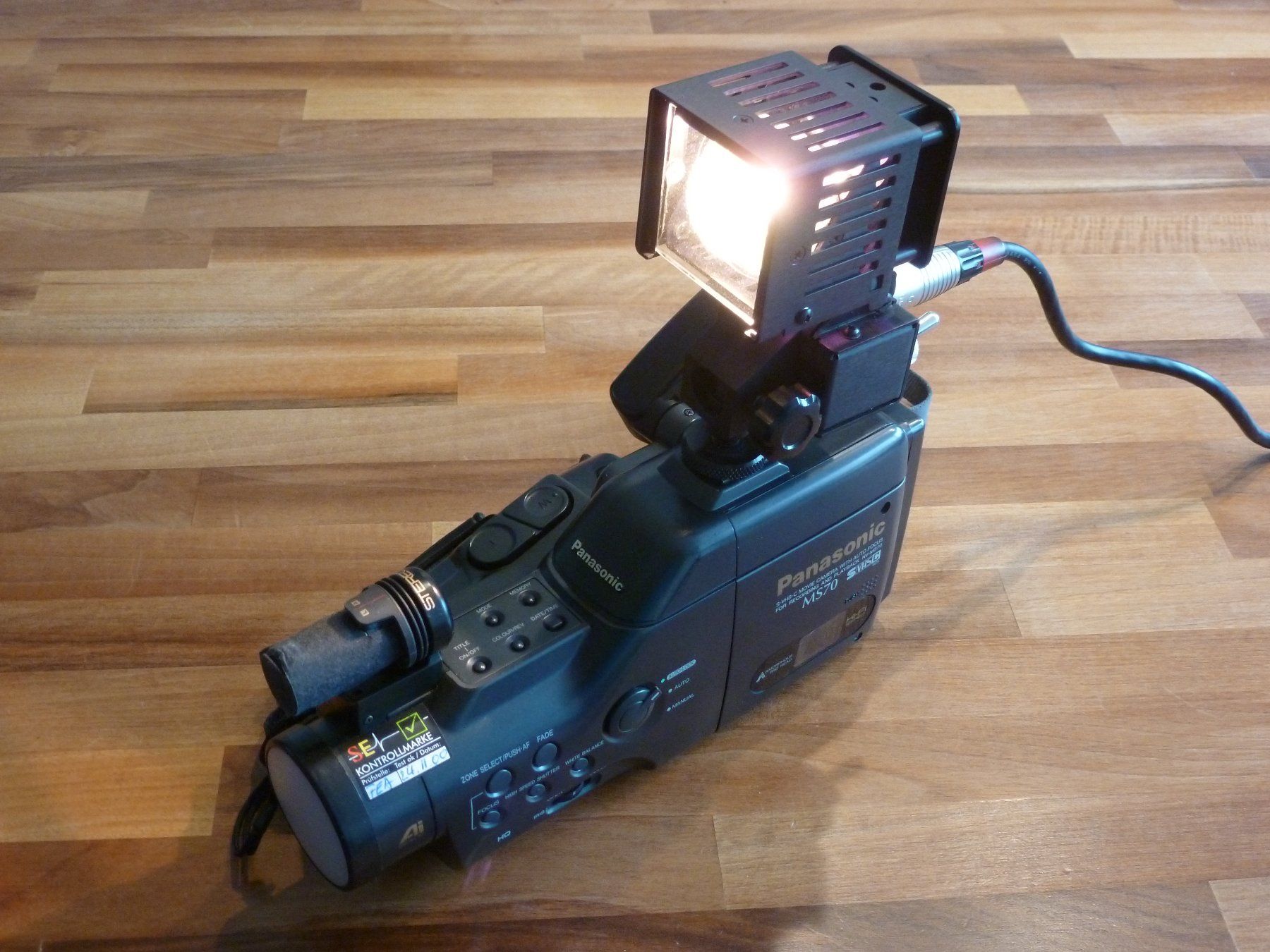 Fotocamera: Anton Bauer 13 Volt Video Gürtel-Beleuchtung Kit – Usato da Gwatt (Thun) venduto da Nocturnal_99 4