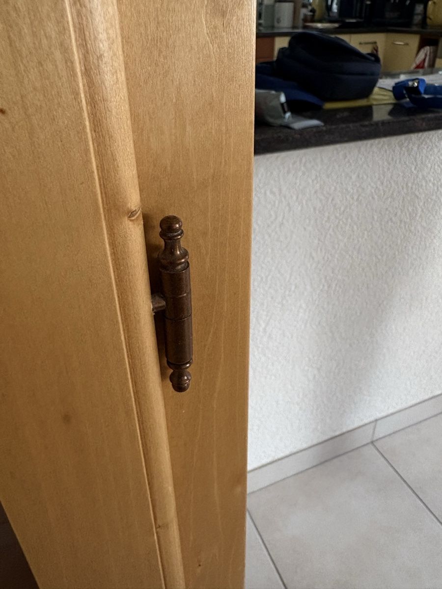 Vitrinen: Vitrinen Schrank Holz Glas – Gebraucht aus Villnachern von rem_8v28 3