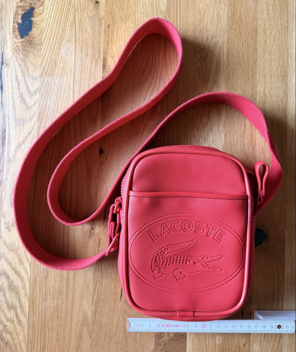 Lacoste Sacs: Umhängetasche LACOSTE – D'occasion à Vorderthal par Naja710