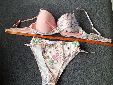 Sommer Bikini Set, Grösse M, BH Cup C Blumenmuster, Neu