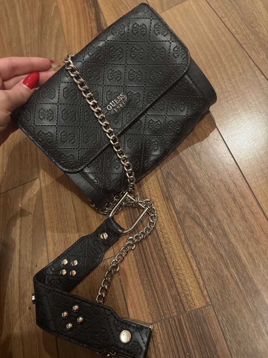 Guess Borse da donna: Borsa a tracolla Guess nera, elegante e alla moda! – Usato da Täsch venduto da iladt