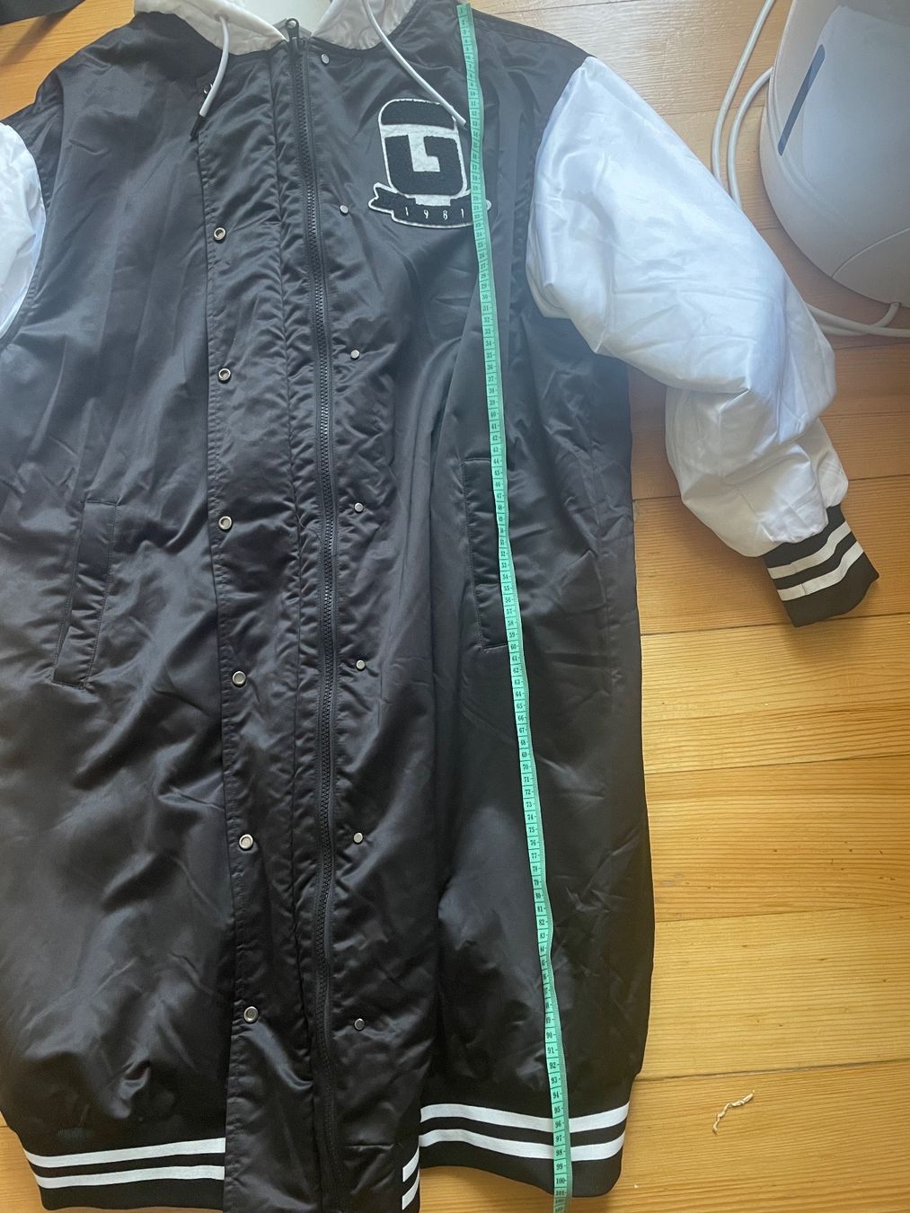 Guess Cappotti: GUESS Lange College Jacke, Gr. M – Usato da Bern venduto da Princesse_Stephanie 5