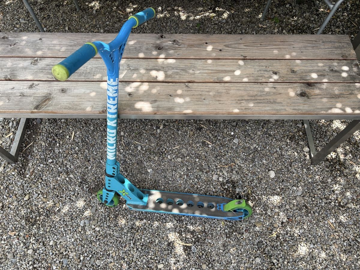Micro Kickboard: Micro MX Trixx 2.0 Stunt-Scooter – Usato da Winterthur venduto da Teflonbrauer